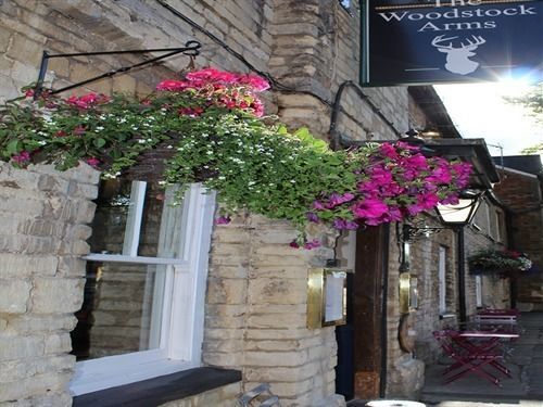 The Woodstock Arms Hotel ภายนอก รูปภาพ